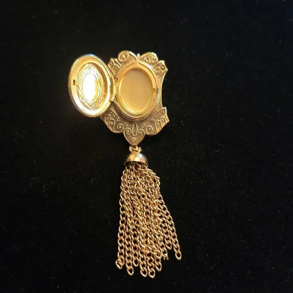 Vintage victorian style